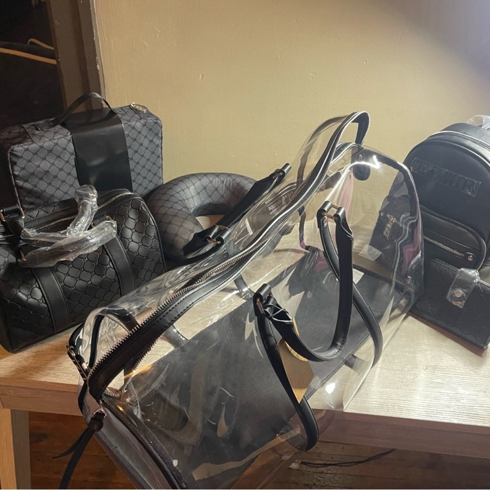 🚫SOLD🚫 Steve Madden 6pc Travel Bundle Gift Set - Picture 10 of 16